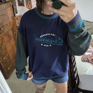 Levi's Original Navy and Green Sweatshirt